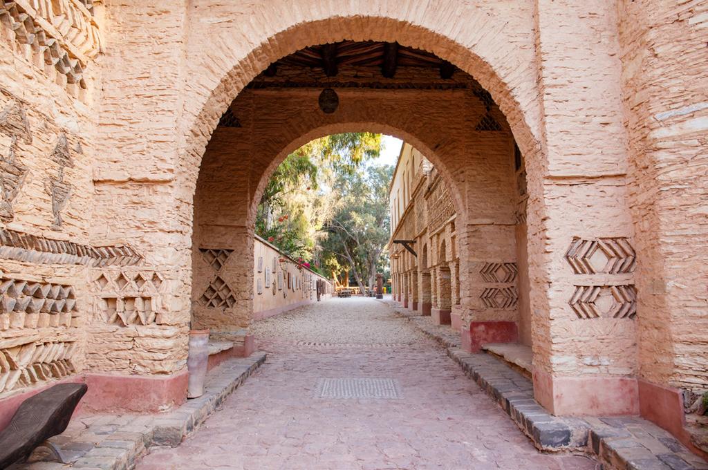 Dag 9: Agadir I dag får vi en siste guidet tur gjennom Agadir fram til byens vakre kasbah.