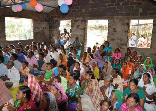 INDIA Grytene gjøres klar for kirkekaffe. kvalitet. Det trengs altså fremdeles at det bygges nye kirker, og flere av de eldste har skrikende behov for rehabilitering.