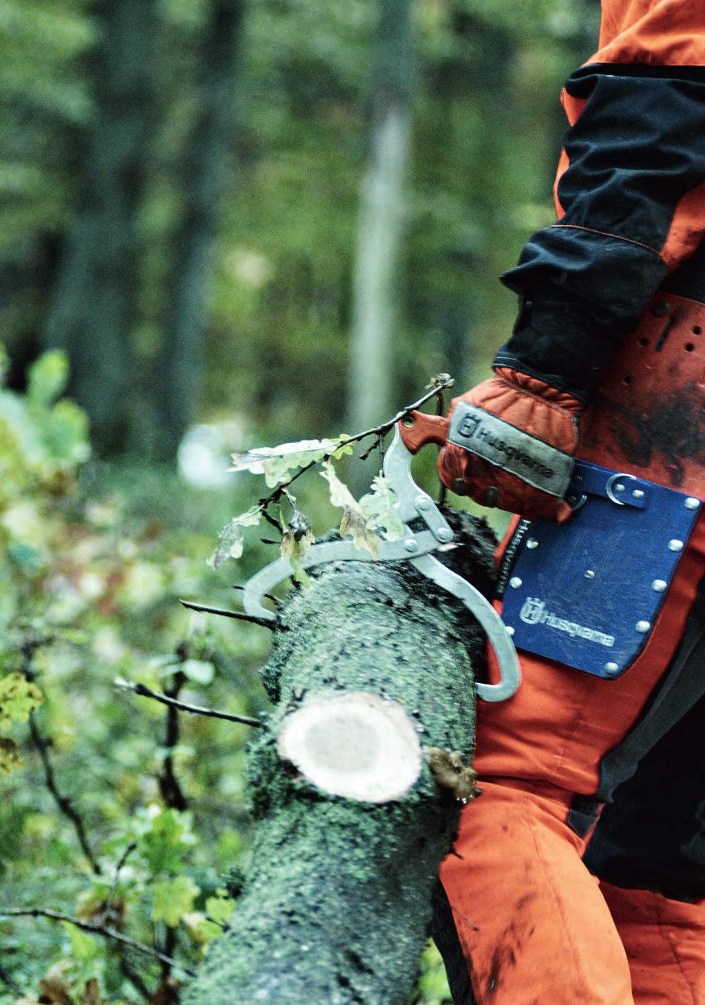 TILBEHØR for skogsarbeid Husqvarnas tilbehør er designet for at du skal ha det du trenger for å gjøre en god