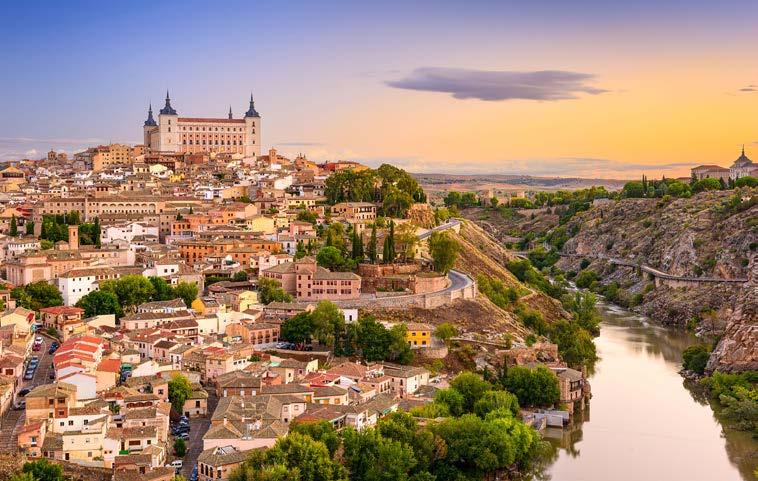 KEISERBYEN TOLEDO I middelalderen levde kristne, jøder og muslimer fredelig side om side i byen, noe som har gitt Toledo kallenavnet «byen med de tre kulturene».