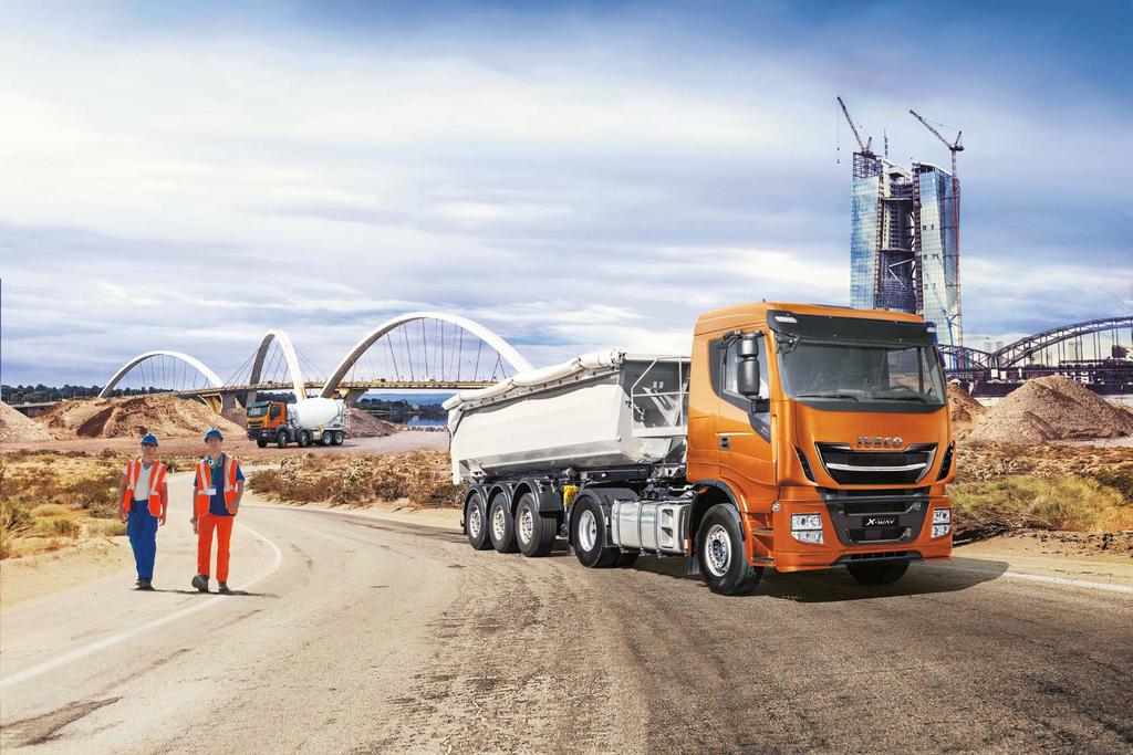 PERFEKT ONROAD OG OFFROAD DEN BESTE IVECO ONROAD-TEKNOLOGIEN Stralis X-WAY integrerer IVECOs beste og mest avanserte nyheter for onroad anvendelse; fra den beste girkassen i klassen og den nye HI-MUX