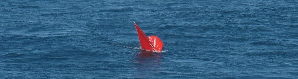 Dette er et tydelig tegn på vind over 23 m/sek der aerostaten befinner seg. Om bord på Viking Lady var det ingen tegn på endring i vindstyrke på havnivå.