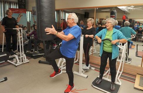 (81) og Arne-Jørgen Holte (81), som er veldig godt fornøyde med Kom i Gang-treningene ved Arendal Sport & Fitness-Senter.