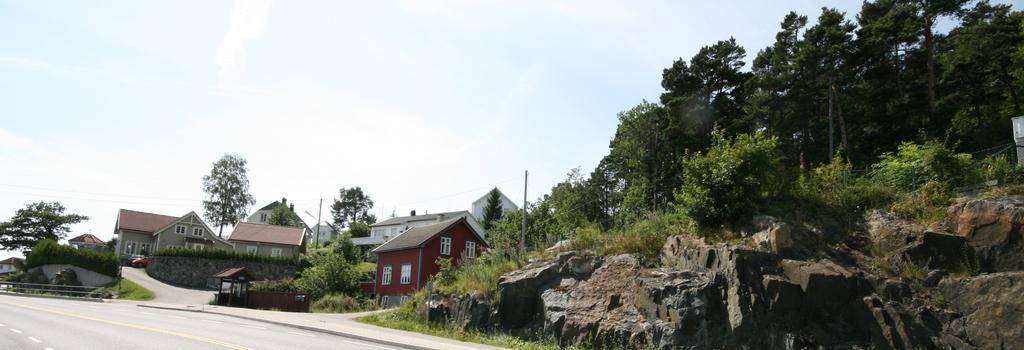 Nylund boligområde, Arendal kommune 5. Utredninger Overordnede planer og retningslinjer I kommuneplanen er byggeområdet avgrenset i samsvar med reguleringsplanens formålsgrense. Planlagte tomtene nr.