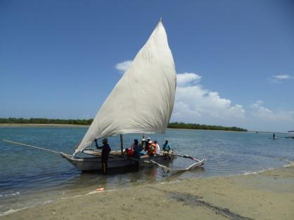 safariblue.net 6. Tur til The Rock lunch eller middag på restauranten på østkysten som kun er en stein: Gourmet i helt spesielle og eksotiske omgivelser 7.