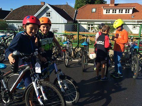 På farta til skolen - sykkelaksjoner Andre budskap,