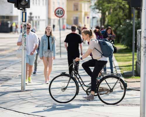 Regional transportplan Hordaland 2018-2029 kostnadene og det som fylkeskommunen får tilført gjennom inntektssystemet, vert nytta til finansiering av anna fylkeskommunal verksemd, og vil derfor ikkje