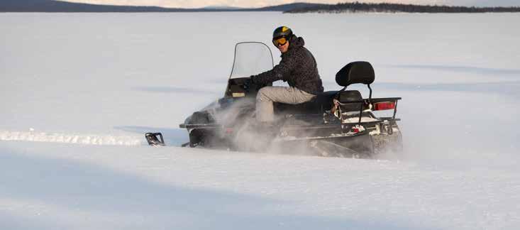 SNØSCOOTER VOTT Snøscootervott i sort glatt geiteskinn, lengde 38 cm.