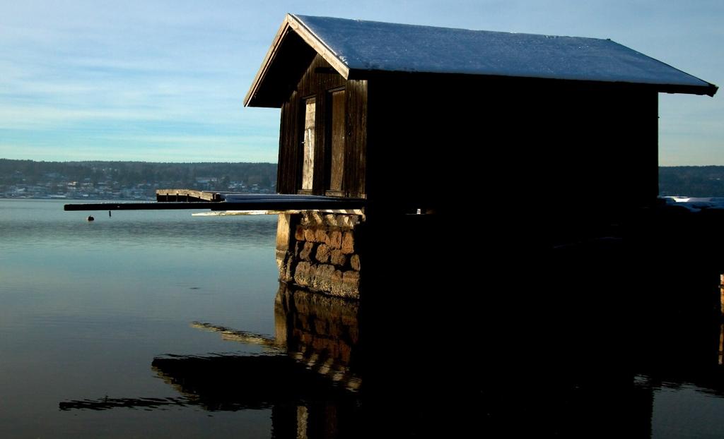 Side 1 av 8 Behandling av dispensasjoner i strandsonen En veileder Innledning: Utvalg for miljø og plan har i sak 26/17 vedtatt hvordan skjønn skal utøves ved behandling av dispensasjoner i kommunens