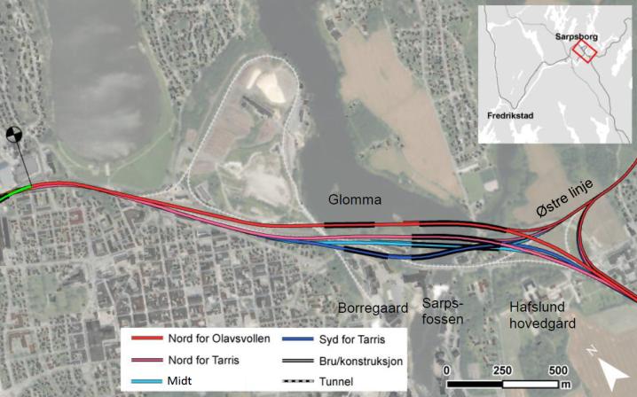 Innenfor delområdet er det utviklet og vurdert: 2 ulike stasjonsløsninger 4 alternativer for bane over Glomma 9 alternativer for veg over Glomma Stasjonsløsninger Det foreligger to stasjonsløsninger.