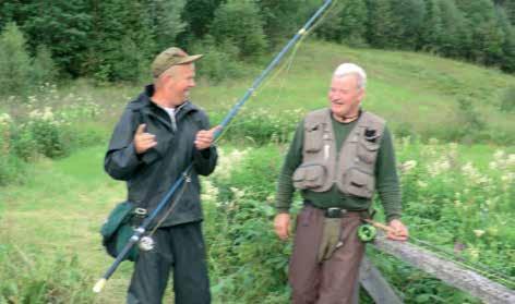 Jo da, han husket slik noenlunde. Og han beviste at fisken her oppe liker mark bedre enn kunstige fiskefluer. Det innerste bruket heter Asper.