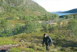 Svigerfaren til John Anders fraktet oss ca. 3 timer med båt i et fantastisk havområde og med nydelig vær før var vi framme.