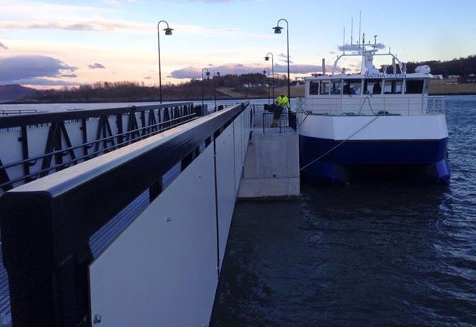 SPESIALLANDGANGER Ved Lensvik hurtigbåtkai i Sør- Trøndelag leverte vi en 21m x 2,7m