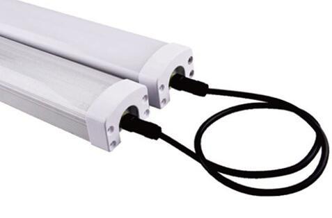 kr 1 260,00 kr 1 360,00 HS-P65F3-50-C 50W AC85-265V 0.9m 2835 SMD 240 4500-5500LM IP65 L930*W95*H80 12,2KG 13,7KG 98*29*24 6 stk.