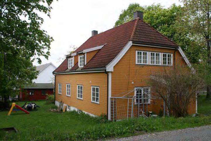 Eldal, 2006. Opphavsrett: NIKU. Stallmesterboligen sett fra øst. Foto: J.Chr. Eldal, 2006.