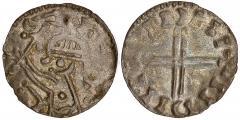 og Nord-England. Denne mynten er trolig preget i Sigtryggs regjeringsperiode. En av bokstavene på advers er byttet ut med Tors hammer, mens kors pryder begge sider av mynten.