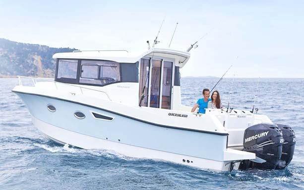 sikkerhet 905 PiloTHoUse Robust design og solid bygging sammen med et skrog med dyp, V-formet bunn gjør at du kan kjøre trygt og komfortabelt både når du er ute og fisker og når