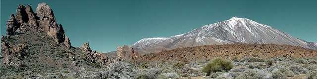 Shopping på Tenerife Alle de store turiststedene sør på Tenerife har sentre og butikkområder hvor du kan få kredittkortet varmt.