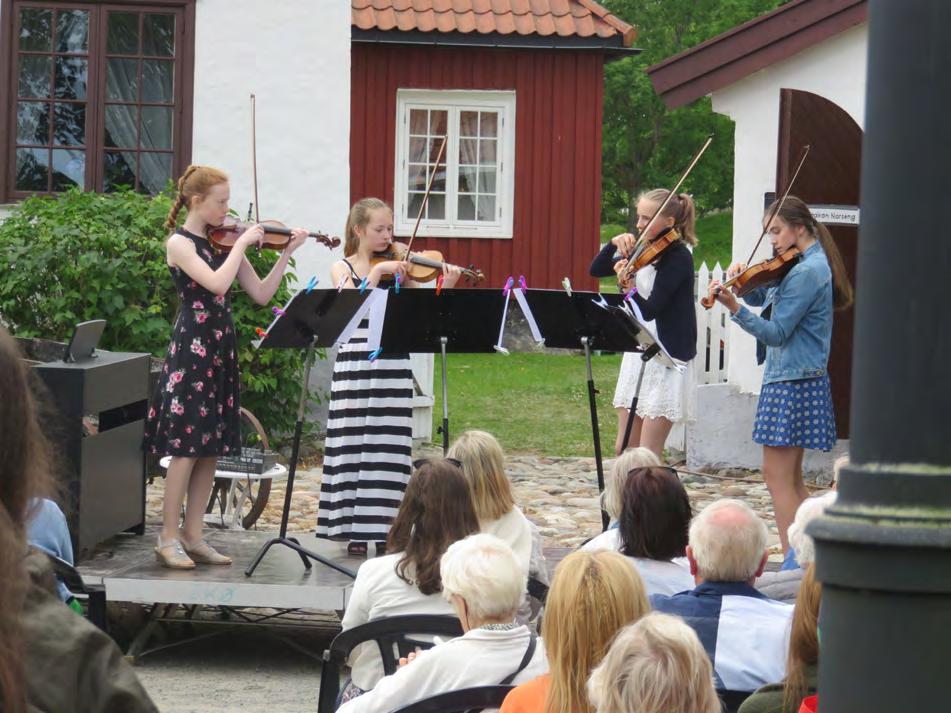 Lunsjtreff med artistene Vi var også heldige å få alle festivalartistene på besøk på Larvik kulturskole lørdag formiddag.