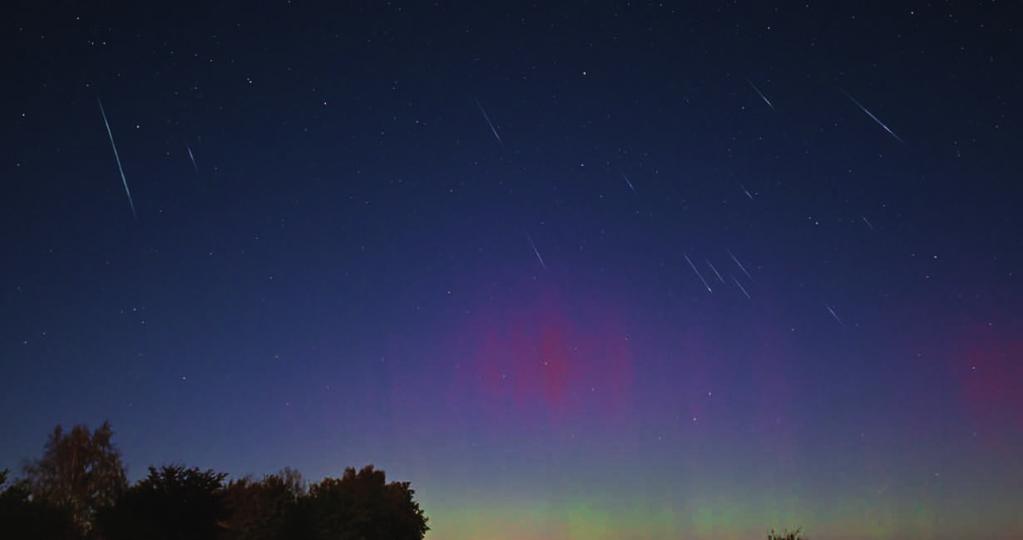 Meteorstormen Orionidene kan allerede ses den 21. oktober. Den har felles utspringspunkt i konstellasjonen Orion. På bildet her ser vi meteorstormen Draconidene.