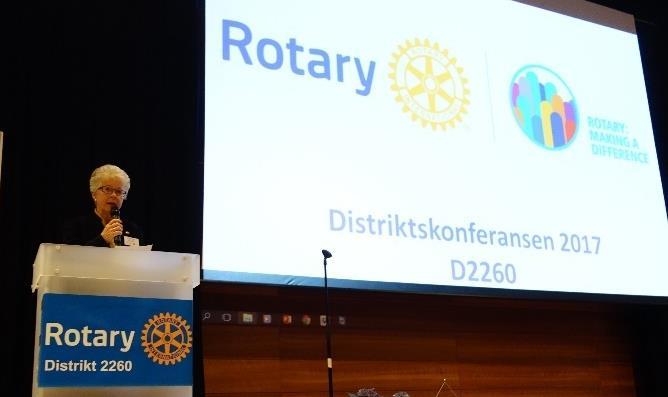 Guvernør Yvona Holbein ønsket velkommen til distriktskonferansen og håpet at konferansen skulle gi oss inspirasjon og godt utbytte av de forskjellige innslagene, samt godt Rotary vennskap.