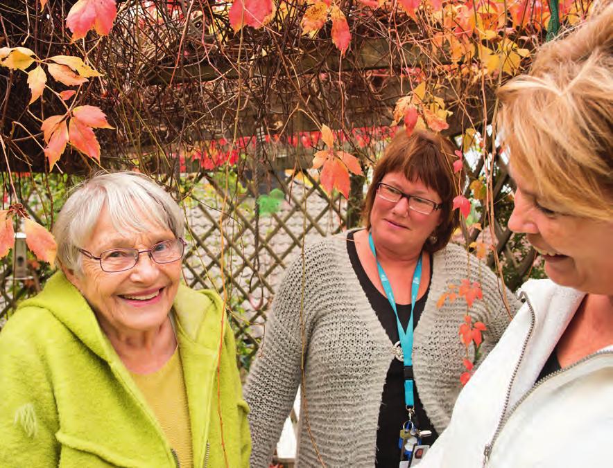 Ved å lære mer, kan de overta flere oppgaver selv om helse foretaket innfører talegjenkjenning. Side 32 Foto: Eva Kylland K Mer makt til ansatte og brukere Gunnar Clausen får dusje én gang i uka.