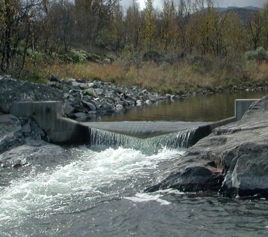 2 Utforming av dam Figur 6 viser de viktigeste tiltakene