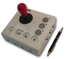 Mus Joystick - HMS nr: 157042 Solid og god joystick som har mange justeringsmuligheter. Leveres med forskjellige kuler til styreenheten.