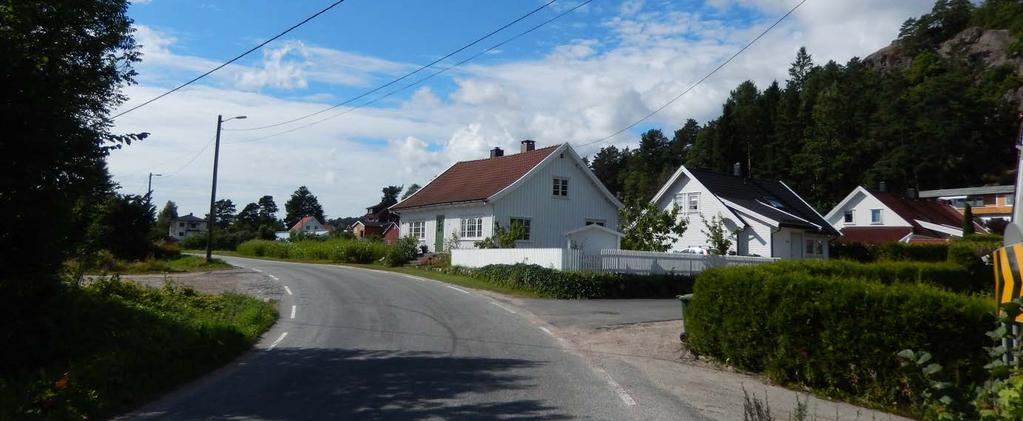 4.3 Klepland Registreringskategori: Identitetsskapende områder/elementer og friluftsområder Ved Klepland ligger et eldre gårdsmiljø/rekketun. Området ligger like ved dagens E 39.