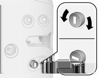 Tilgjengelig avhengig av versjon, trykk Å: Lasterommet (bakdører / bakluke og skyvedører) er låst opp. Når bagasjerommet er låst, lyser lysdioden i knappen.