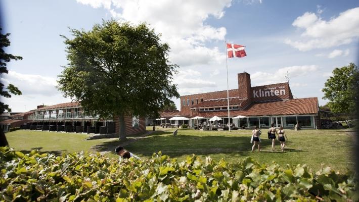 Konference & Hotel Klinten Hotel Klinten ligger i Rødvig, kun få hundre meter fra kysten av Østersjøen.