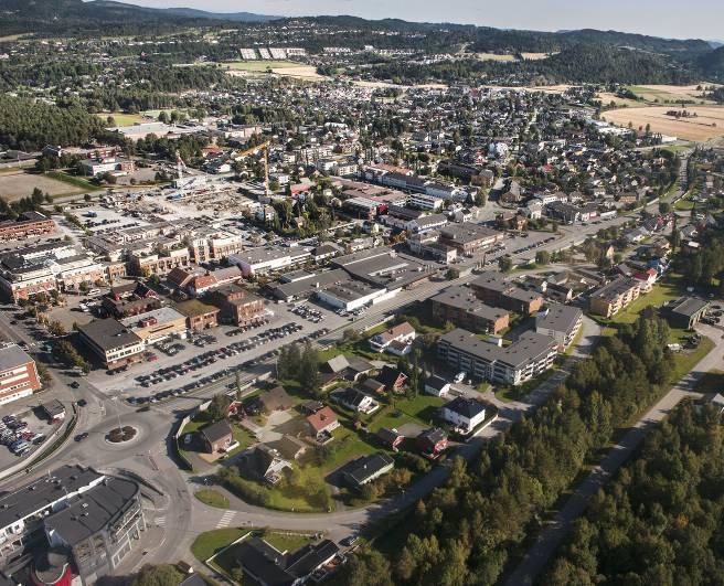 Budsjettrammen for 2018 blir 10,0 mill kr, mot 11,3 mill kr i 2017. Orkanger. Foto: Carl Erik Erikson Stjørdal sentrum Foto: Carl Erik Erikson 3.