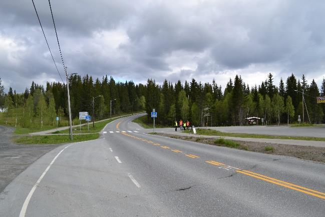 7 Kartlegging 7.1 Befaring Trafikksikkerhetsutvalget var på befaring av fv. 705 og fv. 990, befaringen resulterte i følgende 1.