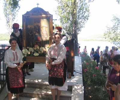 Pomolimo se zajedno Bogu mira, po zagovoru Djevice Marije: daj mir, Gospodine, našim danima i učini nas tvorcima pravednosti i mira. Marijo, Kraljice mira, moli za nas!