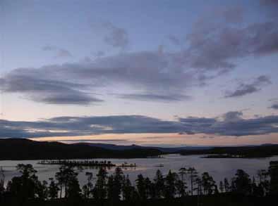 Bilder fra området Øyingen Utsikt over Øyingen om kvelden.