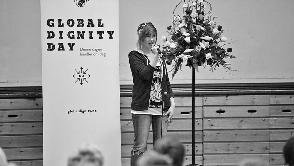 Verdighetshistorier Et sentralt element i Global Dignity Day er deling av verdighetshistorier. Disse gjør diskusjonen om verdighet mer håndgripelig og konkret enn en akademisk og abstrakt debatt.