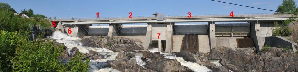 Figur 2. Dammen ved Rygene kraftverk med segmentluke (1-3), klappluke (4), Isluke (5) og fisketrapp m/sluse (6) (Haraldstad 2014). 2.2.1 Isluka(fluktruten) Isluka er plassert vinkelrett på, men ca.