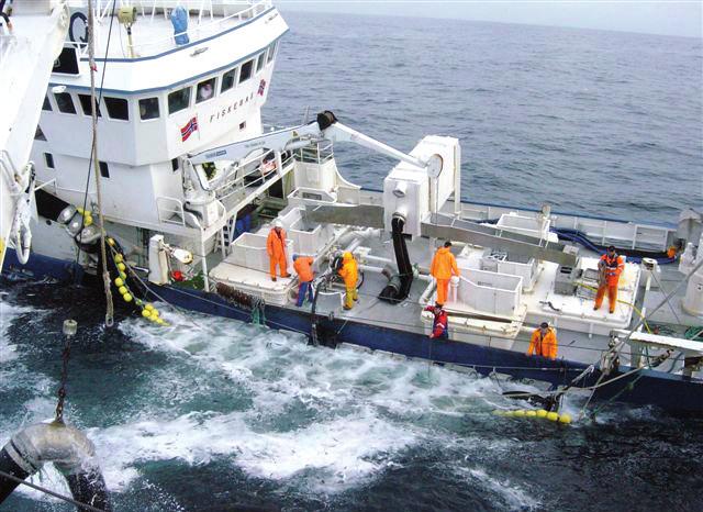 Elisabeth pumper NVG-sild frå Fiskebas på møre, vinteren