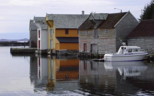 Møgsterfjord har kasta. Innsendt av Marianne Hove.