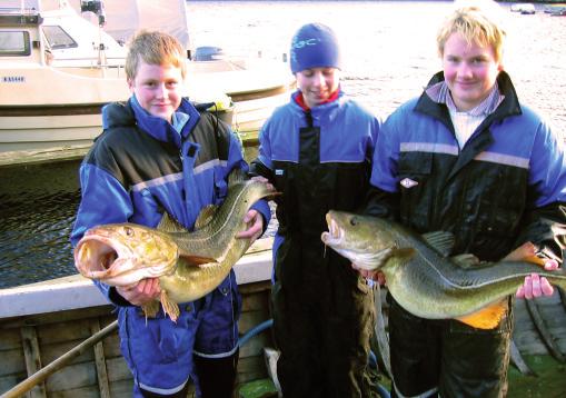 Dei gyteklare torskane vog 10,5kg og 7 kg. Innsendt av Stig Storebø. På trykk 13/4-06.