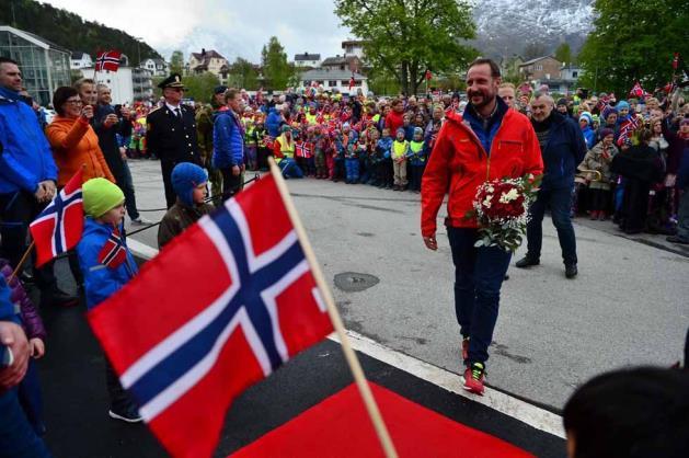 Norsk Tindesenter er et moderne opplevelsessenter som på en levende måte formidler tindesportens utvikling gjennom interaktiv læring og en