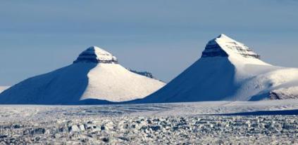 8 Prosjekter ved Geomatikk seksjonen, IMT, UMB Det Internasjonale Polaråret: Glaciodyn Kronebreens kalvingshastighet kartlegges Tekst: Cecilie Rolstad / Kjersti Sørlie Rimer Det er vanskelig og