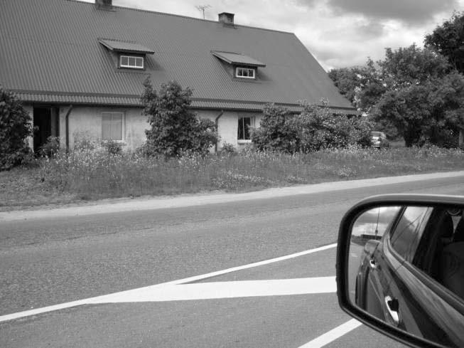 varjavad liiklust reguleerivat tehnilist vahendit, takistavad sõiduki liiklust või ulatuvad elektri- või sideliinidesse Siis vald munitsipaalmajade omanikuna ei lase end sellest sättest häirida.