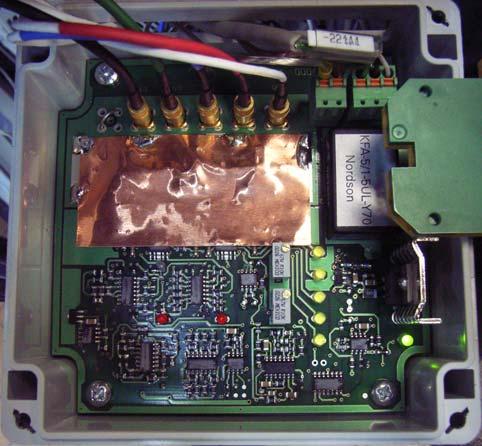 Feilsøking 6 27 Lysdioder til prosesseringsenhet med 5 punktssensor 16 1 2 3 4 5 6 8 7 Fig. 6 3 LED Feil eller driftstilstand Farge sensorkabel 1 Gul På Materiale dekker 1.