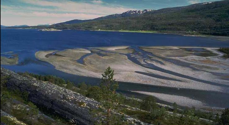 Kvænangen Kommune Rullering av kystsoneplanen, planbeskrivelse med konsekvensutredning Figur 2-3: Elvedeltaet i Kvænangsbotn foreslås avsatt som naturområde i kystsoneplanen.