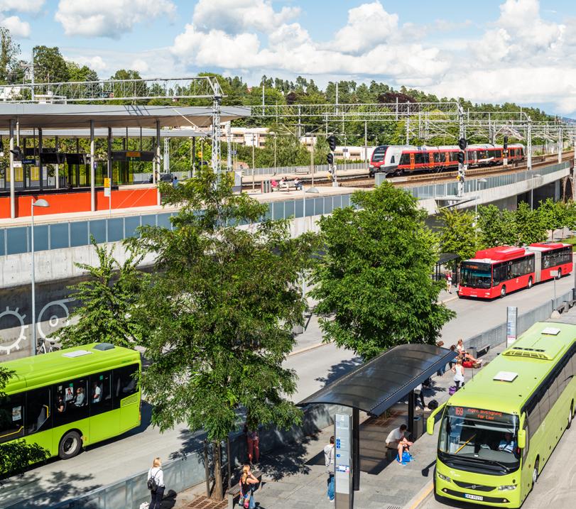 Om Eiendommen Lysaker har landets kanskje best utbygde kollektiv tilbud, noe som gjør det enkelt for ansatte å komme seg til og fra jobb.