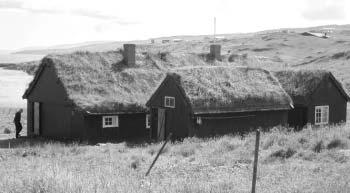 september, bæði framsýningarnar í Brekkutúni og útisavnið í Hoyvík. Leygardag og sunnudag er opið frá kl. 14 til 17, meðan tað gerandisdagar er opið frá kl. 10 til kl. 17. Fyrsta hvítusunnudag er stongt, men aðrar heilidagar er opið sum sunnudag.