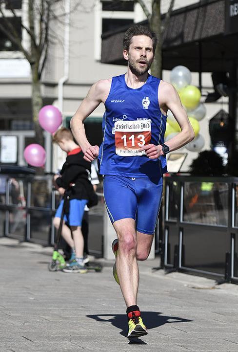 Marte Flatlien vant i Fredrikstadløpet Arne Mjelde Sæther totalt nummer 3 Marte Flatlien løp en meget sterk 5 km under det årlige