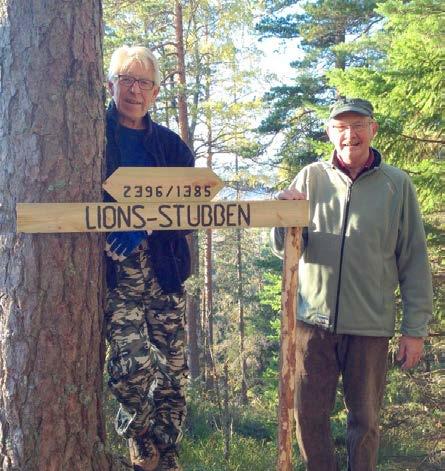 skruer!! Se eget innlegg side 6. Her smiler fornøyde stubben-karer, fra venstre: Tore Per, Trond, Bjørn Ø.