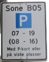 BETINGELSER FOR Å FÅ PARKERINGSTILLATELSE Kommunene fastsetter i forskrift betingelsene for å få utstedt parkeringstillatelse og regler for hvordan tilbudet eventuelt skal prises.